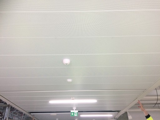 Väre Worksite survey: ceiling on the corridor